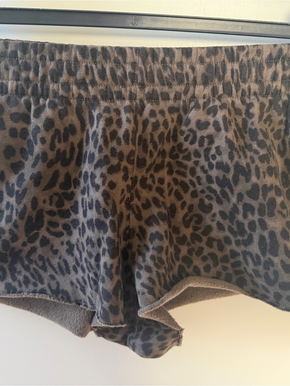 Hollister Leopard Print Fleece Lounge Shorts Women’s Size Medium